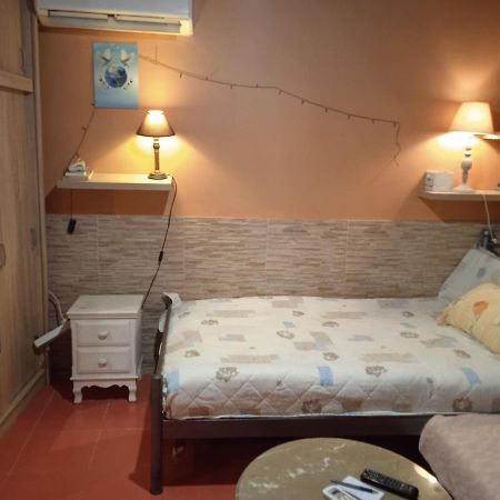 Το Μικρό Σπίτι Στη Φάρμα! Apartment Акарнаи Екстериор снимка